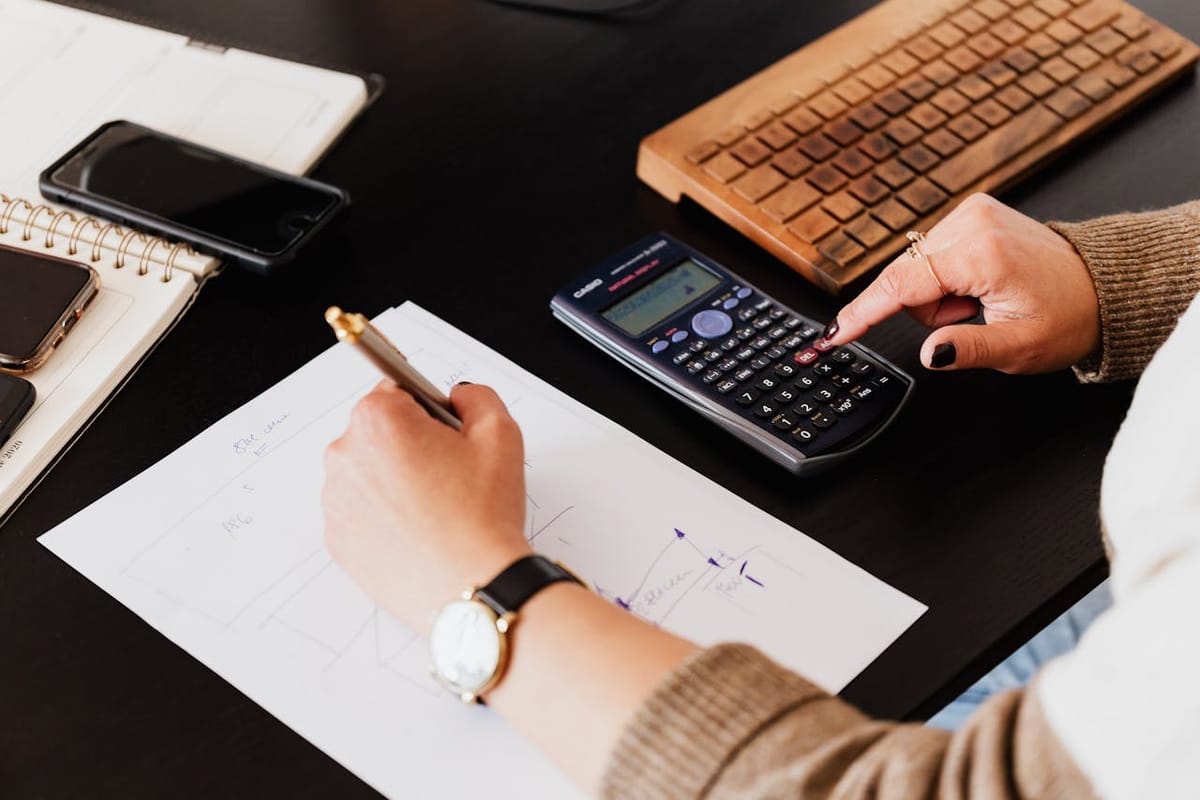 Avoid Costly Mistakes: 2025 Guide to Rolling Over a 401(k) to an IRA Without Taxes or Fees